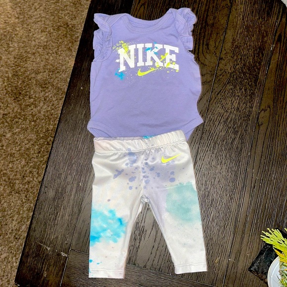 Nike Other - Nike 2 piece baby girls set 3 months